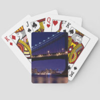 Vue de pont de Manhattan la nuit