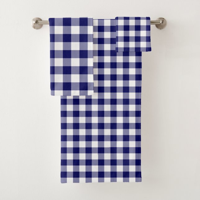 Jeu de serviettes de toilette marine et blanche En (En situation)