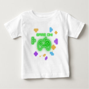 Jeu sur t-shirt du joueur vert néon, bleu & jaune