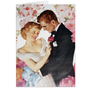 Jeunes couples dans le tenue de soirée