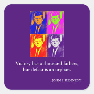JFK John F. Kennedy Quote Sieg Quadratischer Aufkleber