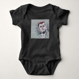 JFK & Zitat Baby Strampler