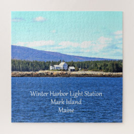 Jigsaw Puzzle: Winter Harbour Light Station
