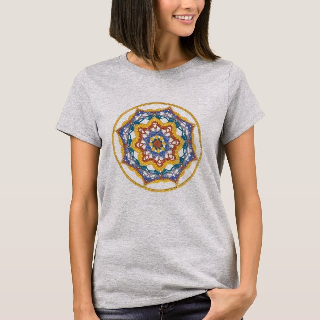 Jill's Crochet Mandala T - Shirt (Vorderseite)