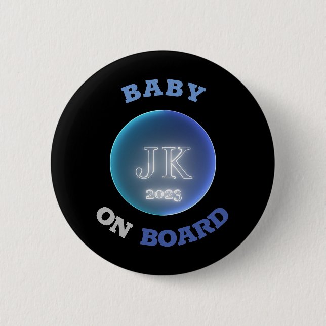 JK 2023 Abzeichen Baby on board Bigger Letters Button (Vorderseite)