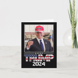 Joe Biden trägt einen Trump-Hut-Wahl 2024 Funny Karte