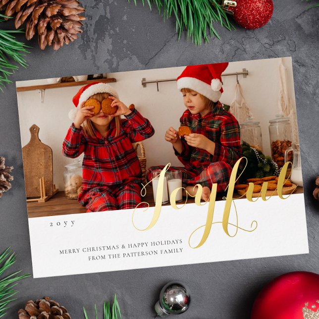 Joful Christmas Family Foto Modernes Drehbuch Folieneinladung (Von Creator hochgeladen)