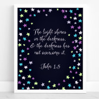 John 1:5 Das Licht leuchtet im Zitat der Dunklen B