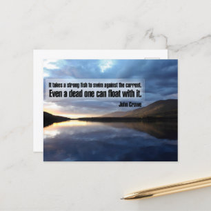 John Crowe Inspiration Zitat "Starker Fisch" Postkarte