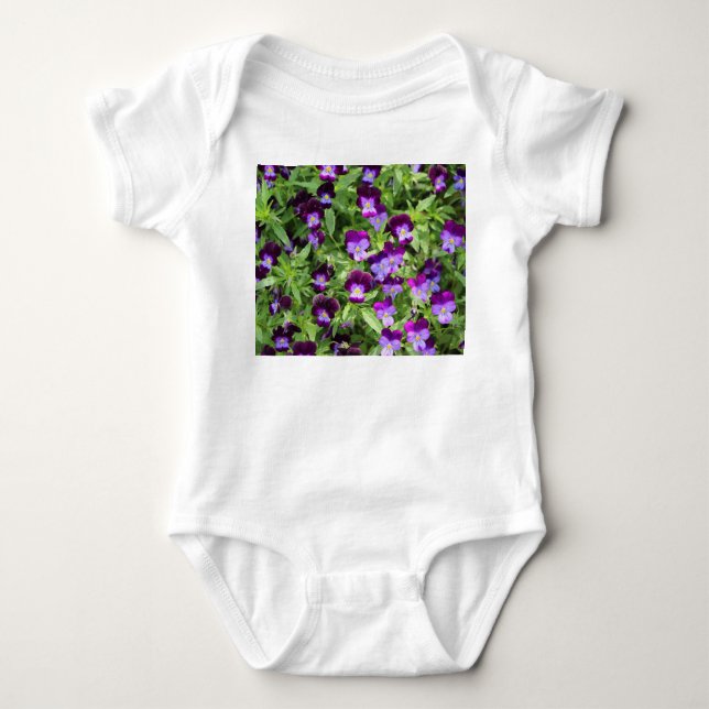 Johnny Pop Ups Baby Strampler (Vorderseite)