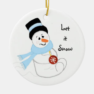 Joli bonhomme de neige avec ornement