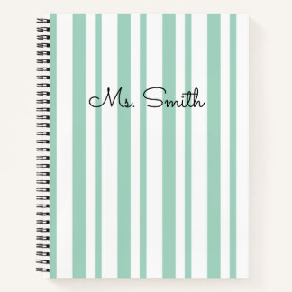 Joli cahier vert à motif rayé pastel