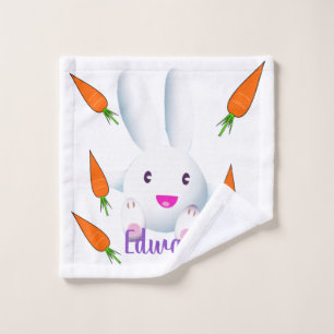 Joli lapin blanc et carottes