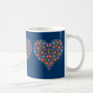 Joli style d'art populaire Coeur floral sur Mug Bl