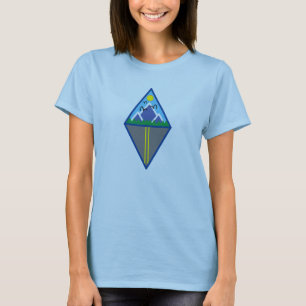 Joli T-shirt féminin de montagne géométrique