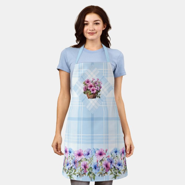 Joli tablier Petunia bleu clair Plaid bleu rose (Porté)