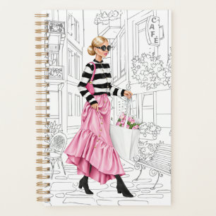 Jolie fille de mode avec sac à Paris