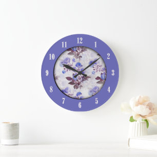 Jolie horloge florale violette à douze chiffres