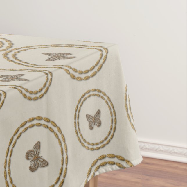 Jolie nappe de papillon d'or (In Situ)