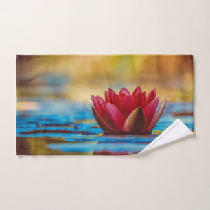 Jolie photo d'une fleur de Lotus dans un étang