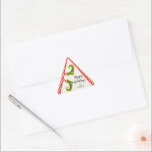 Jolly Christmas Elf Legs Holiday Dreieckiger Aufkleber<br><div class="desc">Freuen Sie sich auf die Beine der Elfenbeinbeine mit rot-Elfenbeingestreiften Strumpfhosen und grüne Stiefel mit Steinglocken,  Weihnachtsdetails in schicker Schrift. Die TRIANGLE-Sticker sind für Gastgeschenke,  Geschenke,  Einladungsumschläge,  hausgemachte Speisegeschenke und vieles mehr geeignet. ***ALLE SHAPES sind bereits für Sie in unserem Shop fertig und sehen die MATCHING-Artikel in der Sammlung.</div>