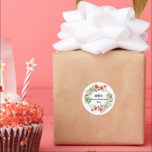 Jones Christmas Wreath Familienname Runder Aufkleber<br><div class="desc">Jones Christmas Kranz: Eine Personalisierte Familientradition Der Jones-Weihnachtskranz ist nicht nur eine Feriendekoration, sondern auch ein Symbol für die andauernde Liebe und Traditionen, die die Weihnachtsfeiern der Jones-Familie bestimmen. Es dient als eine wunderschöne Erinnerung, inmitten der Urlaubsatmosphäre sind es die Momente, die zusammen verbracht werden, die die Jahreszeit wirklich zu...</div>