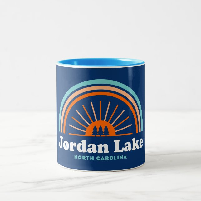 Jordan Lake North Carolina Rainbow Zweifarbige Tasse (Mittel)