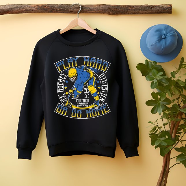 Jouer au hockey dur ou aller à la maison T-shirt (Créateur téléchargé)