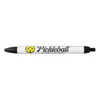 Joueur de pickleball écrivant des stylos avec une