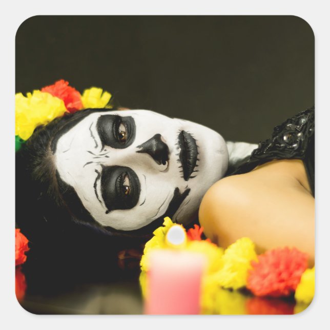 JOUR DU STICKER CARRÉ DES FEMMES MORTES (Devant)