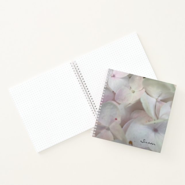 Journal à puces Pastel Pink Hydrangea Blossoms (Intérieur)