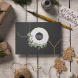 Joy Business Logo Happy Holidays Kein Foto Urlaub Feiertagskarte<br><div class="desc">Erweitern Sie Ihre Holiday Grüße und danken Sie Ihren Kunden, Mitarbeitern und Kunden mit dieser modernen und anpassbaren Weihnachtskarte. Ersetzen Sie das Logo durch Ihr eigenes Branding, personalisieren Sie die Nachricht und das Firmenzeichen. Mit meiner modernen Kranz-Illustration in Gold, Grün und Weiß ein typografischer Stil, der das Wort "Joy" andeutet....</div>