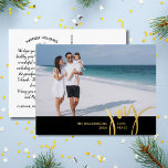 Joy Liebe Peace Grosses Foto Weihnachtsbrief Black Folien Feiertagspostkarte<br><div class="desc">Mit dieser festlichen Postkarte mit "JOY" in einem handgezeichnet Typografie-Schriftart in Echtgoldfolie - Set gegen Ihr Foto und den schwarzen Rand - senden Sie besondere Urlaubswünsche aus. Fügen Sie einfach Ihren Namen und benutzerdefinierten Text zu der Vorderseite und Ihre eigenen typisierten Feiertag Gruß auf die Rückseite oder löschen Sie die...</div>