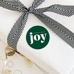 Joy Minimalistisch Green Christmas Runder Aufkleber<br><div class="desc">Dies ist ein einfacher,  aber moderner "JOY"-Aufkleber mit kühnen,  spielerischen Typografien in klassisch grün und weiß. Das wäre Anzug für alle,  die Geschenkartikel suchen,  die zeitgemäß,  minimalistisch im Stil und festlich zugleich sind. Bitte kontaktieren Sie den Designer,  wenn Sie Fragen zu diesem Design oder zu passenden Produkten haben.</div>