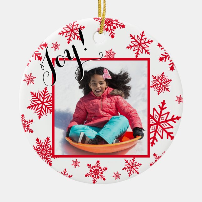Joy! Rote und weiße Schneeflocken Runde Weihnachte Keramik Ornament (Vorne)