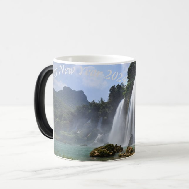 Joyeuse Mug du Nouvel An (Devant gauche)