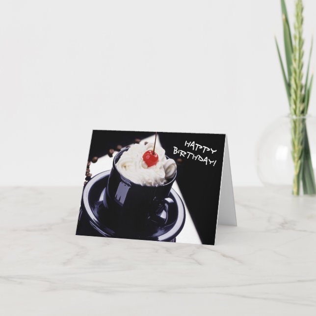 Joyeux anniversaire avec une carte cerise sur le d (Devant)