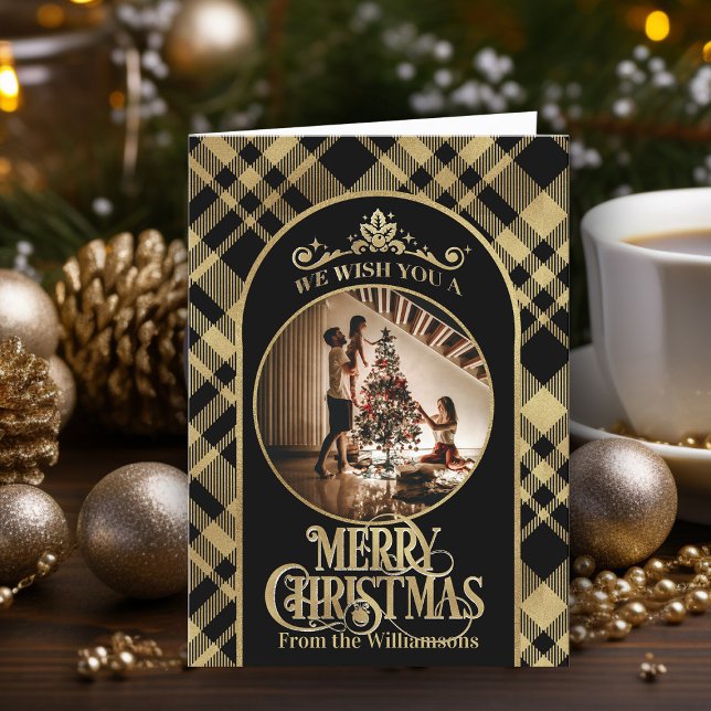 Joyeux voeux de Noël Photo Carte de Noël (Elegant black and gold Merry Christmas holiday card personalized with photo and family name)
