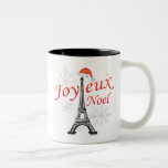 Joyeux Weihnachten Zweifarbige Tasse<br><div class="desc">Joyeux Weihnachten-T - Shirt,  Kleidung,  Karten,  Taschen und Weihnachten-Urlaubsgeschenke mit einem Foto des Eiffelturms mit einem Hut des Weihnachtsmanns und Schnee fällt.</div>