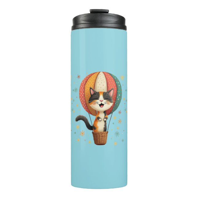Joyful Calico Cat Sky Adventure Illustration Thermosbecher (Vorderseite)
