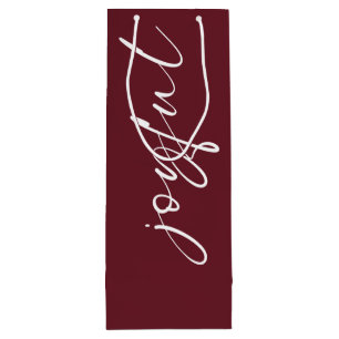 Joyful Calligraphy Merry Christmas Name Burgundy Geschenktüte Für Weinflaschen