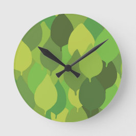 Joyful Lush Blätter - nahtloses Oberflächenmuster. Runde Wanduhr