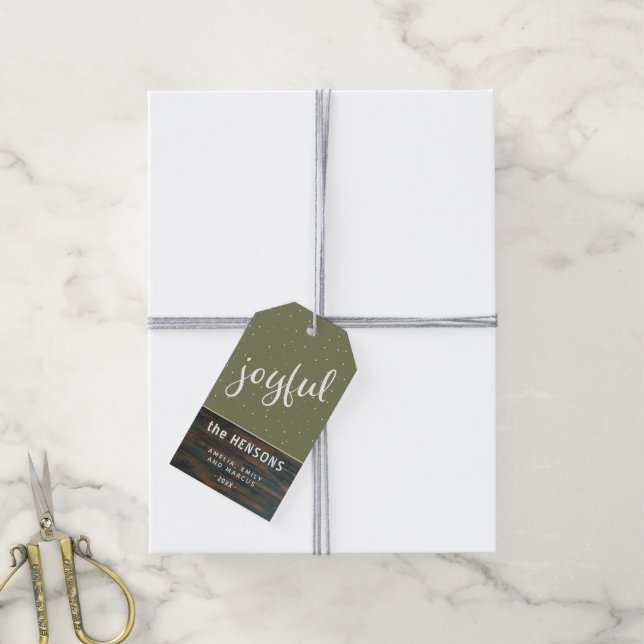 Joyful Script Rustic Wood Olive Green Holiday Geschenkanhänger (Mit Garn)