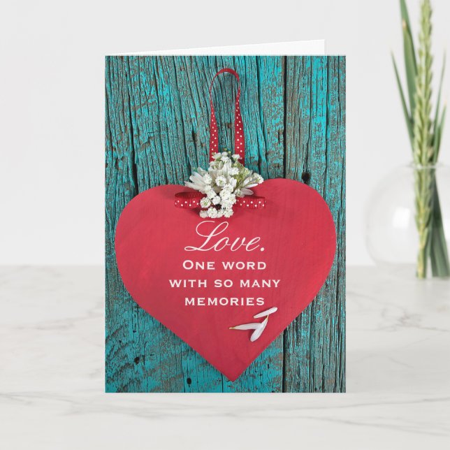 Jubiläum rotes Herz aus Holz mit dunklem Bouquet Karte (Vorderseite)