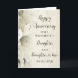 Jubiläumsjahr: Floral Daughter & Tochter Karte<br><div class="desc">Happy Hochzeitstag Karte für Tochter und Tochter im Gesetz mit schönen weißen Vintagen Blume Muster und sentimental Vers.</div>