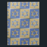 Judaika Star von David Metal Gold Blue Notizblock<br><div class="desc">Sie sehen die Lee Hiller Design Collection. Bekleidung,  Geschenke & Sammlerstücke Lee Hiller Fotografie oder Digital Art Collection. Sie können ihre Naturfotografie unter http://HikeOurPlanet.com/ ansehen und ihrem Wanderblog im Hot Springs Nationalpark folgen.</div>
