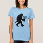 Jüdischer Bigfoot Hanukkah Chanukah Spaß Unglaubli T-Shirt<br><div class="desc">Jüdischer Bigfoot Hanukkah Chanukah Spaß Unglaublich witzig Menorah Dreidel</div>