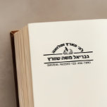 Jüdischer Vater schenkt Hebräischen Namen Open Sef Permastempel<br><div class="desc">Dieser selbstsüchtige Stamper ist ein großartiges und praktisches Geschenk für jeden (Vater, Rabbe, Chruscha, Bar mitzvah Junge) mit einem wachsenden Bibliothekswert von Seforim. Wählen Sie Ihre Farbe - wir raten Ihnen Black:) und personalisieren Sie sie selbst (in weniger als einer Minute) - mit Platz für Hebräisch und Englisch Text. HINWEIS:...</div>