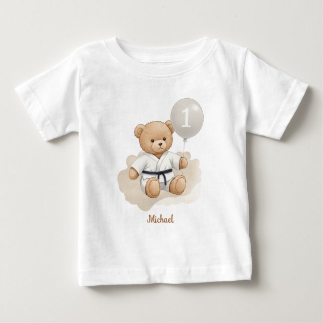 Judo Bear Turns One" – 1st Birthday【Black-belt】 Baby T-shirt (Vorderseite)