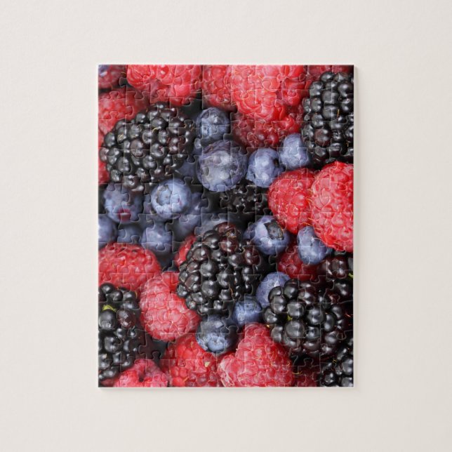 Juicy and Ripe Berry Fruit Medley (Vertikal)